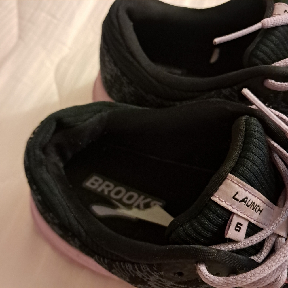 Brooks Sneakers Women's 9.5 Launch 6 Black Purple Athletic Sporty Running Comfy - Picture 5 of 7